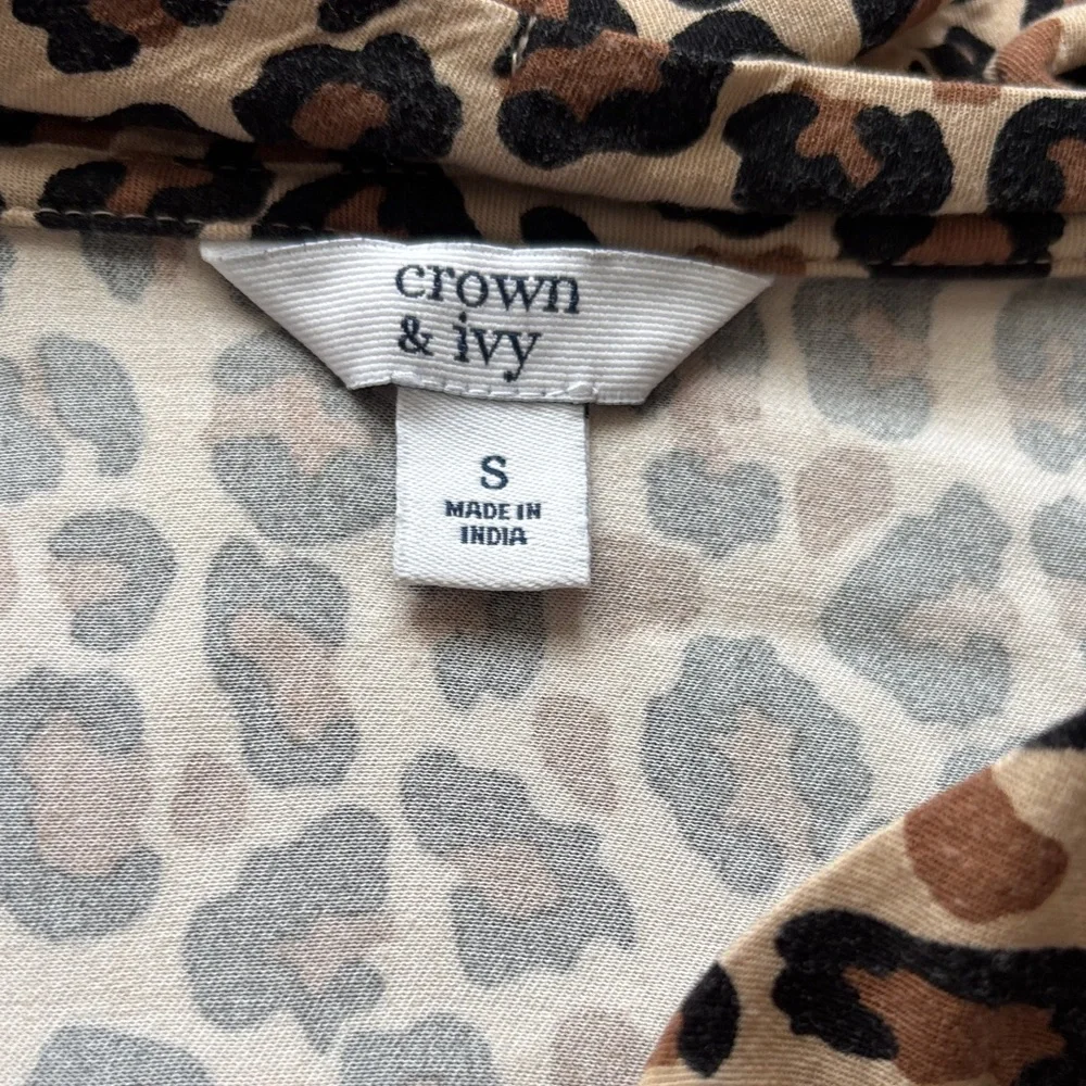 Leopard Print ruffle collar Women's Top from Crown&Ivy - Picture 5 of 6